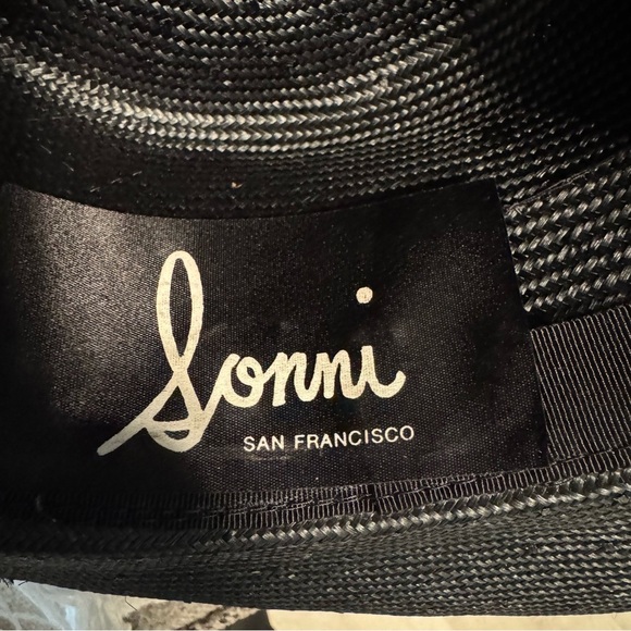 Vintage Sonnie San Francisco Black and‎ Gold Wide Brim Hat